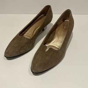 Beautifeel Women's Suede Pumps In Tan